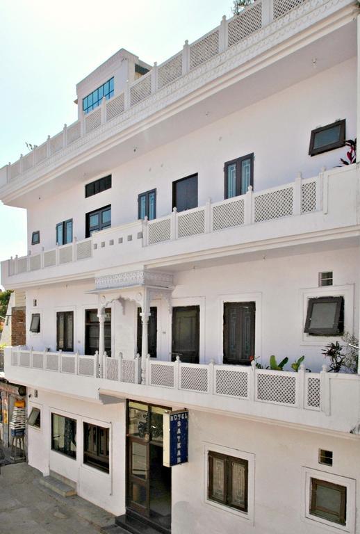 Satkar Hotel Jaipur Exterior photo